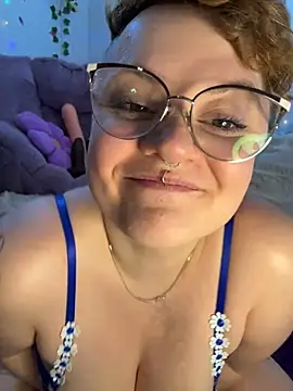 Sweetleeahxx online show from April 9, 1:49 pm