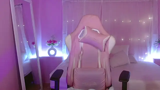 IvyBliss8 online show from May 12, 9:32 pm