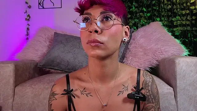 MiaMorgan  online show from November 8, 2:33 pm