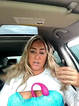 sunshinekisses online show from September 12, 5:20 pm