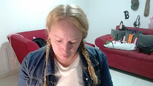 emperabigbootybigass online show from February 13, 12:29 pm