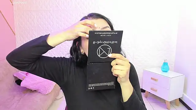 Violetaa diazz online show from October 20, 9:18 pm