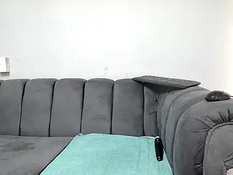 Pearl 00 online show from March 20, 9:25 am