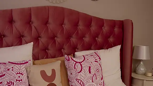 AnnieStylesx online show from January 10, 6:29 am