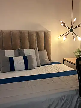 Alisha-Bond online show from September 24, 11:48 pm