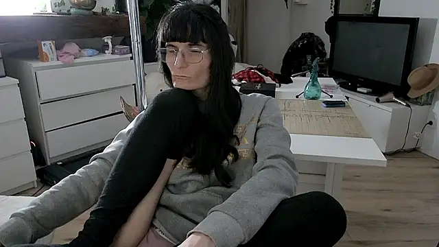 CeriseLapine online show from January 18, 12:07 am