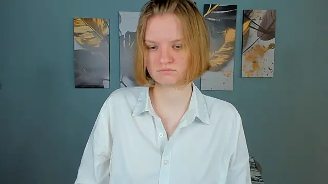 LilianSwall online show from January 13, 2:43 pm