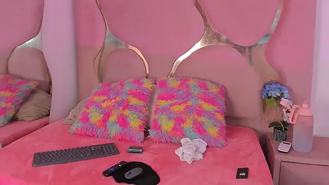 Milanxht online show from November 7, 9:31 pm