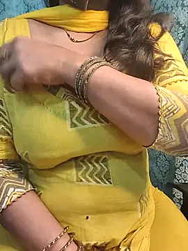 Anamika Kapoor online show from April 1, 9:23 pm