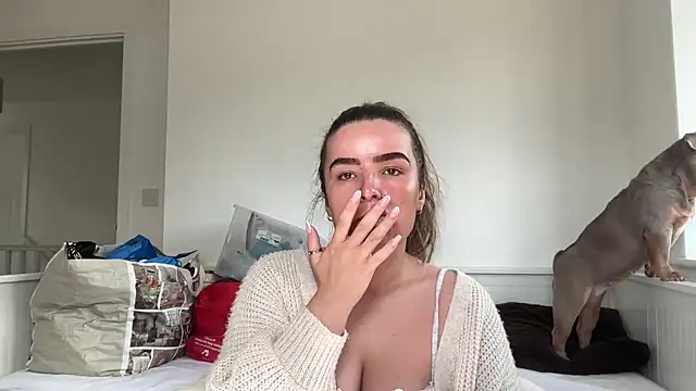 maisiesmithx online show from April 15, 12:17 pm