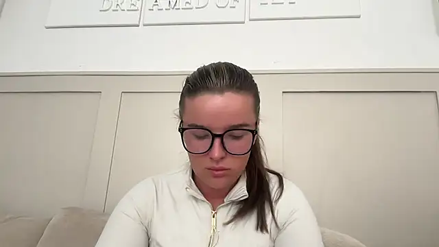 maisiesmithx online show from September 9, 12:38 pm