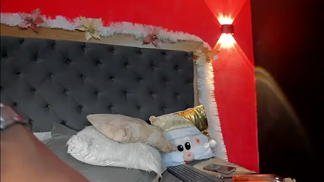 YayaHilton online show from November 29, 6:06 am