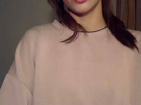 MAAYRA 09 online show from January 9, 11:03 am