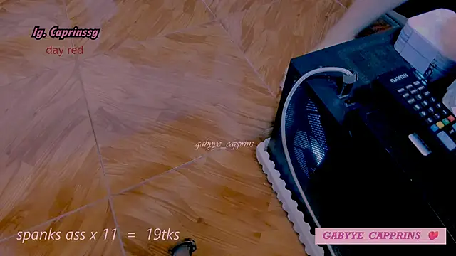 gabyye capprins online show from April 6, 12:54 am