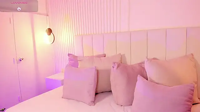 natali henao online show from October 2, 9:53 pm