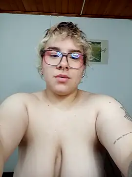 amalia love online show from December 20, 3:38 pm