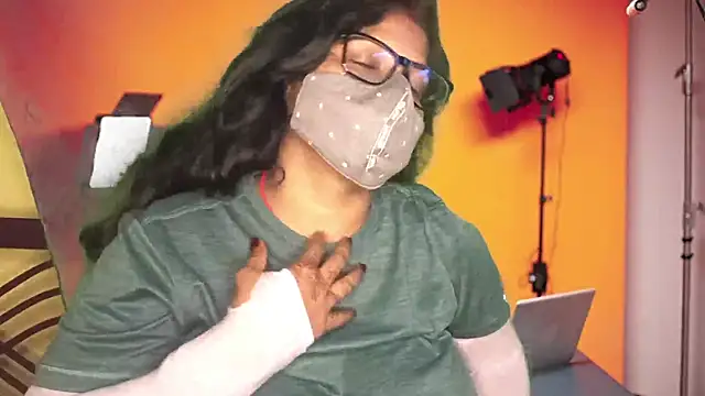 mamoni91 online show from October 7, 3:44 am