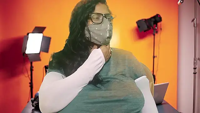 mamoni91 online show from November 18, 3:40 am