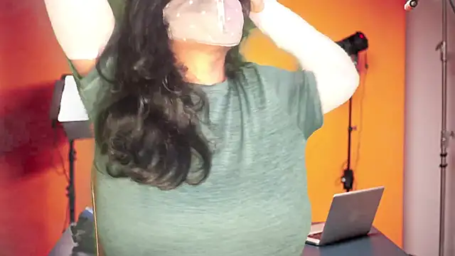 mamoni91 online show from October 9, 4:05 am