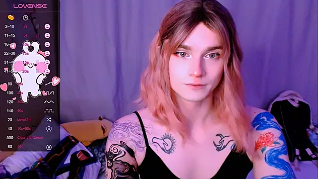 Alice Hells online show from April 2, 3:09 pm