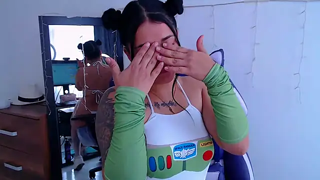 Samanta james19 online show from February 10, 6:11 pm