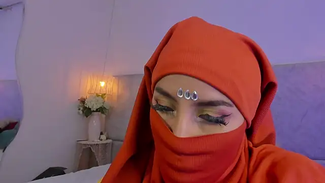 naomiii   online show from December 17, 11:47 am