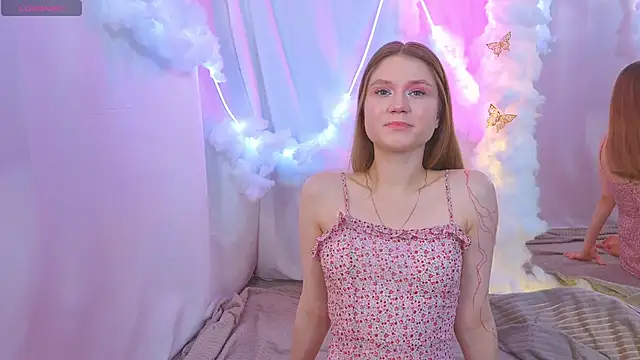 AlisiaSpinnet  online show from October 10, 9:25 am