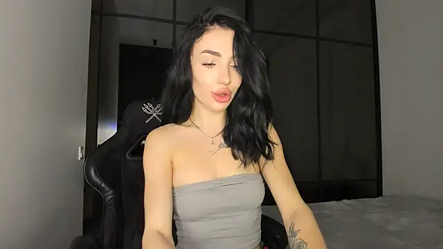 NancyLovee  online show from October 25, 12:24 pm