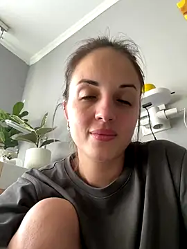 AmiLavs online show from November 22, 11:02 am