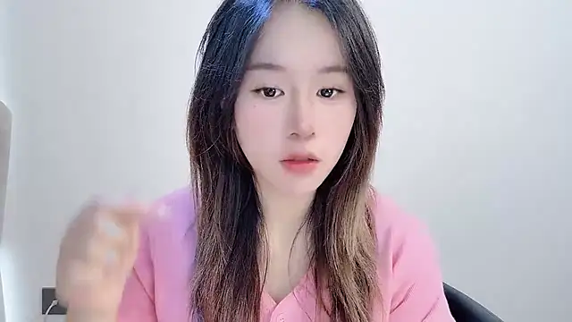 chloe-01 online show from December 2, 3:41 am