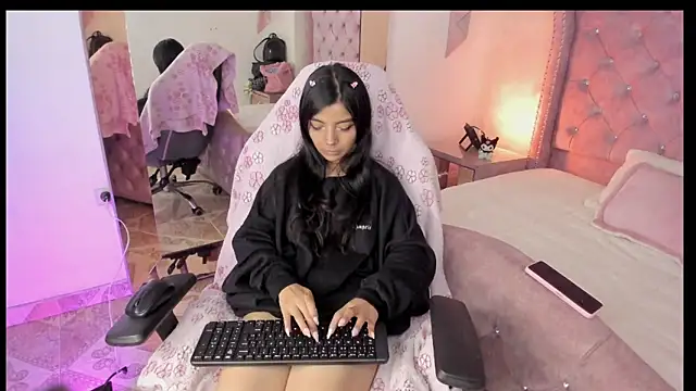 sofi soft  online show from February 21, 7:14 pm