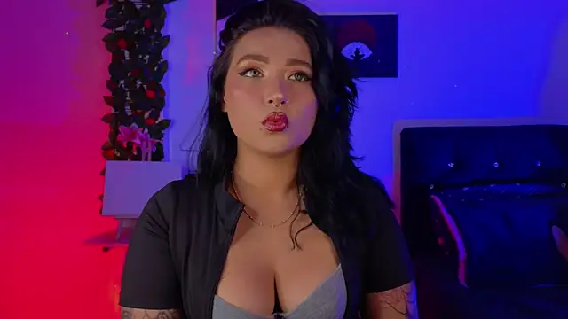 Pauilina online show from June 11, 7:11 pm