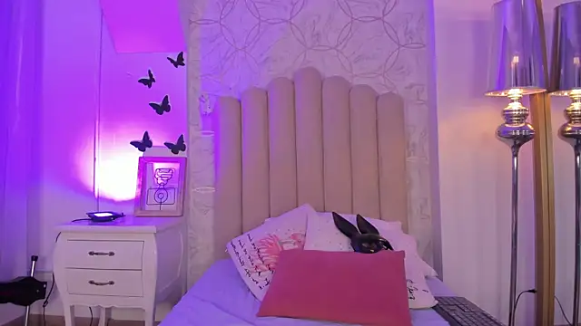 Foxy200   online show from February 17, 8:30 pm