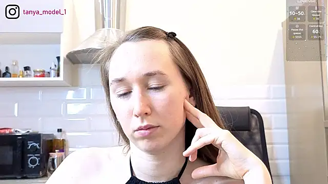 --Model--2 online show from October 23, 3:07 pm