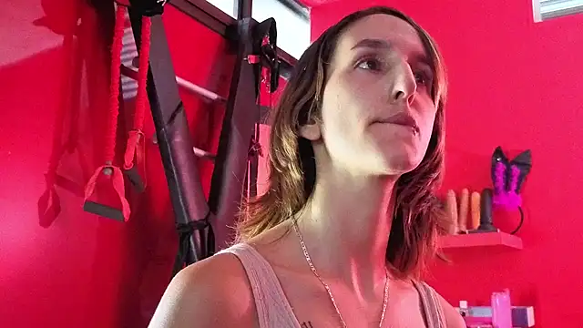 Ambar Roux  online show from April 11, 3:16 pm