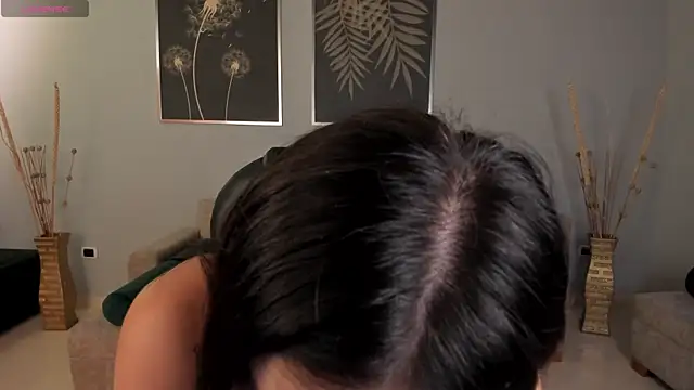 ValeriaRoldanX online show from September 21, 10:30 pm