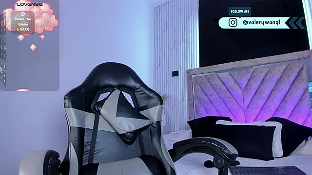 Valery wang online show from December 15, 2:33 pm