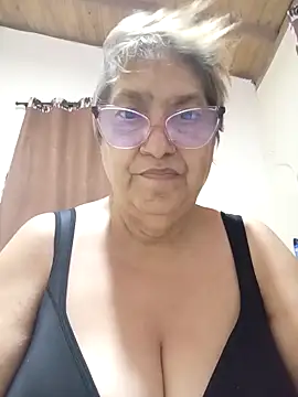 florecita69 online show from April 14, 2:22 am