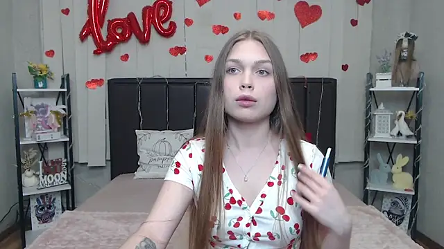 LaraPika online show from March 14, 6:20 pm