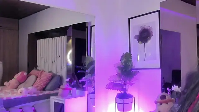 Kitty Eliffe online show from September 28, 11:32 pm