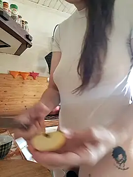 PearMaki online show from October 7, 9:25 am