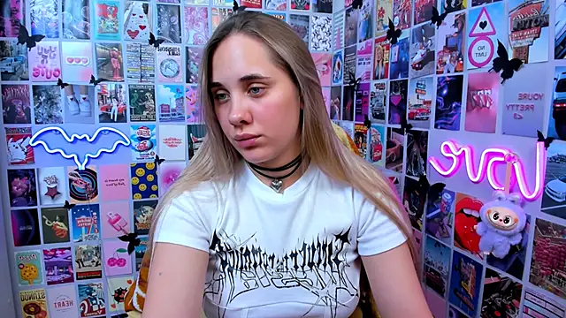 MiaMilas online show from October 22, 12:21 pm