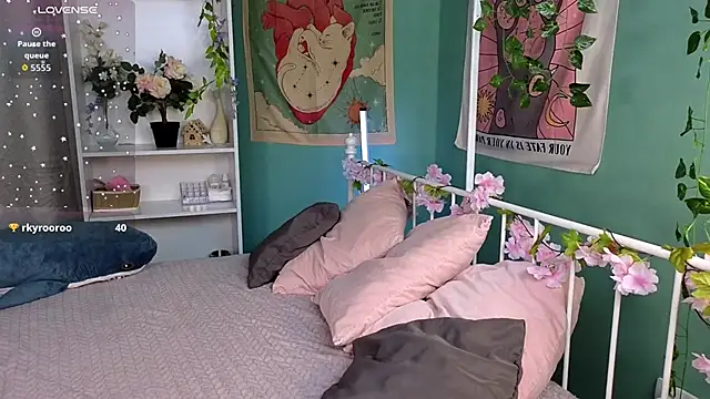 dark vamp  online show from October 16, 5:04 pm