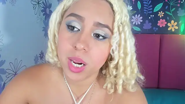 Lucy White   online show from October 7, 8:13 pm