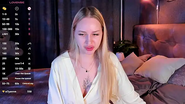 Carol  Cox online show from September 27, 12:07 am