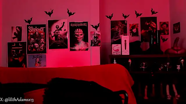 lilith-deveraux online show from April 6, 2:40 pm