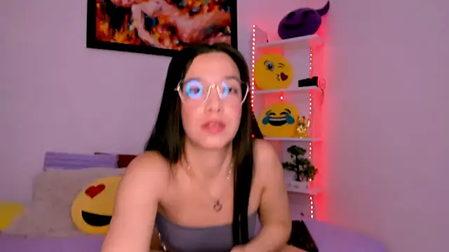 Manuelaa mejiia online show from December 3, 2:41 pm