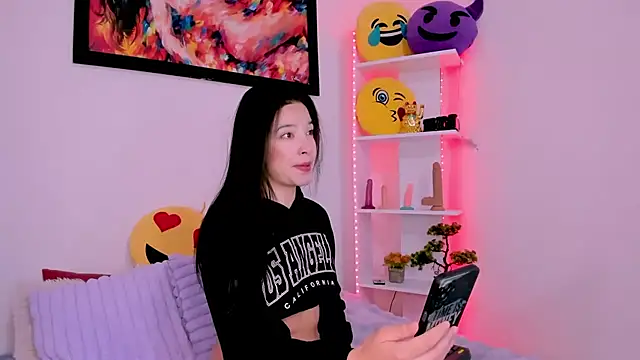 Manuelaa mejiia online show from October 1, 12:37 am