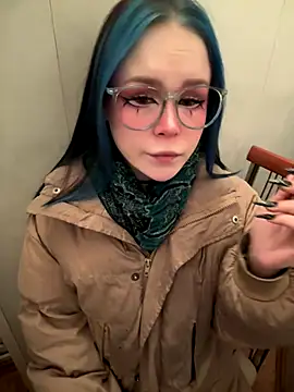 MaddisonHaas online show from December 17, 3:00 am