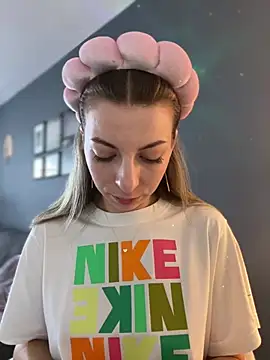 Mia Ethan online show from July 23, 9:17 am